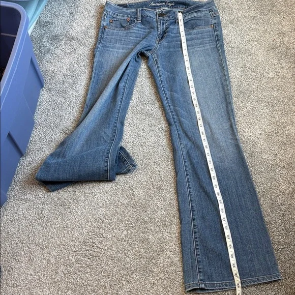 American Eagle Outfitters Blue Flare Jeans - Picture 6 of 6